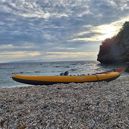 Tinaoog Beach Resort Alad Bagian luar foto