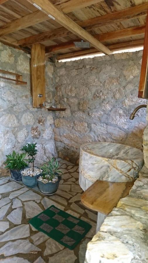 Tinaoog Beach Resort Alad Bagian luar foto
